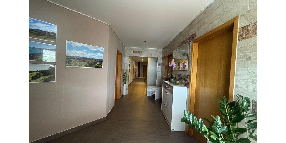 Einfamilienhaus Bad Salzungen Tiefenort - 8 Zimmer, 275 m&sup2;, 555.000&euro; | Angebot:26602244