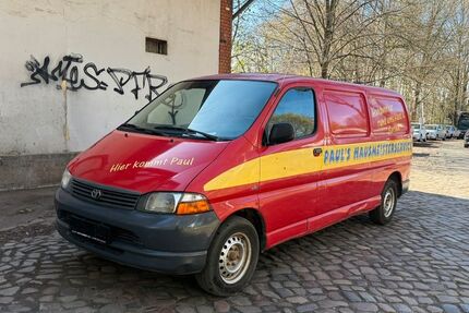 Toyota Hiace 175.488 km 7.400 &euro; HAMBURG 22113