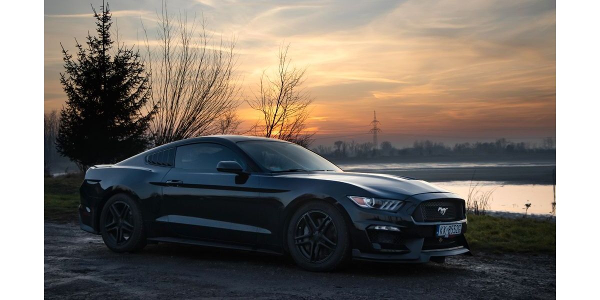 Ford Mustang 88.000 km 22.500 &euro; Kraków 30-10