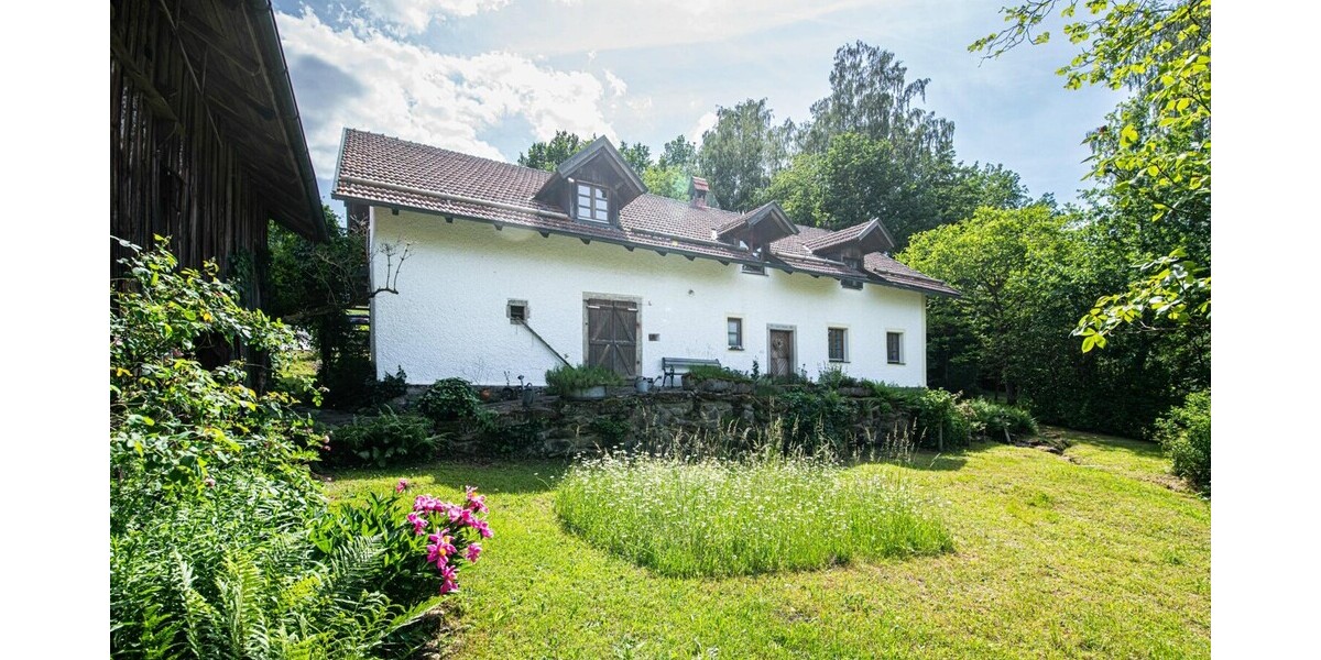 „Idyllisches Bauernhaus mit Teich & eigener Quelle – Ruhe, Natur und Geschichte vereint“ - Bauernhaus, Landhaus Weiding | Angebot:27091124