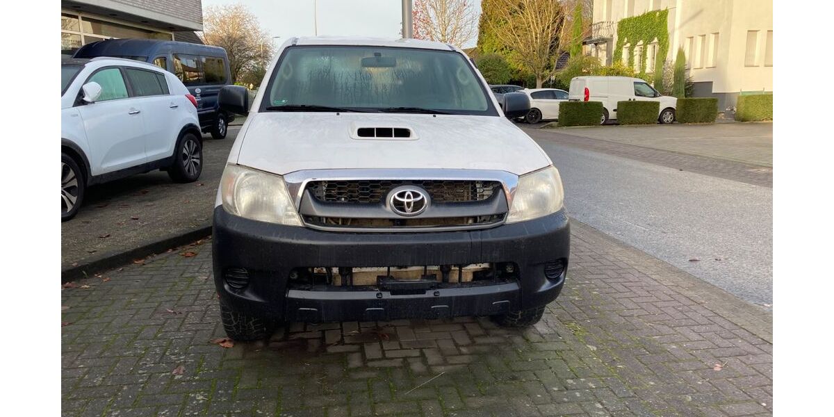 Toyota Hilux 118.000 km 12.495 &euro; Heinsberg 52525