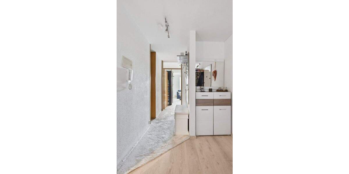 Altersgerecht!! 2-Zimmer-Wohnung mit 64 m² in zentraler Lage von Eglosheim 2 zimmer