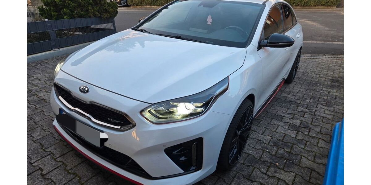 Kia pro ceed / ProCeed 92.500 km 17.200 &euro; Brachttal 63636