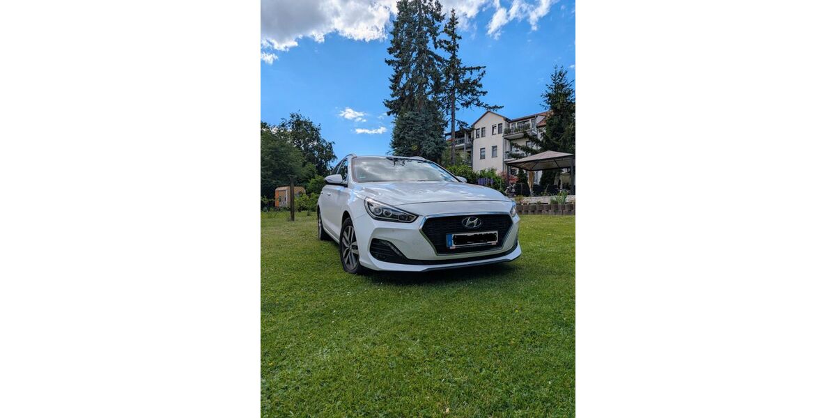 Hyundai i30 83.000 km 12.999 &euro; Gotha 99867