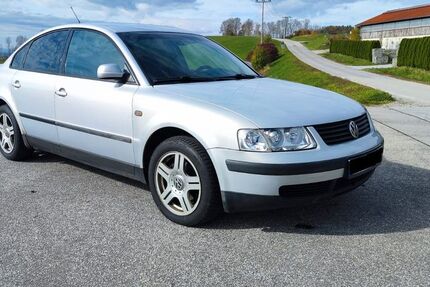 VW Passat 254.000 km 3.300 &euro; Waldkirchen 94065