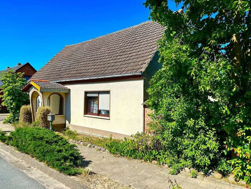 Haus zum Kaufen in Kamern 109.000 € 135 m²
