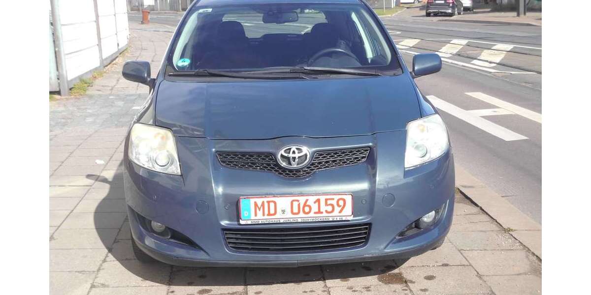 Toyota Auris 154.700 km 6.500 &euro; Magdeburg 39122