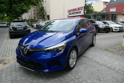 Renault Clio 22.853 km 16.950 &euro; Berlin-Tempelhof 12105