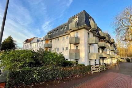 Schöne 1,5-Zimmer-Whg. mit kleiner Terrasse und Tiefgaragenstellplatz Kiel-Hassee