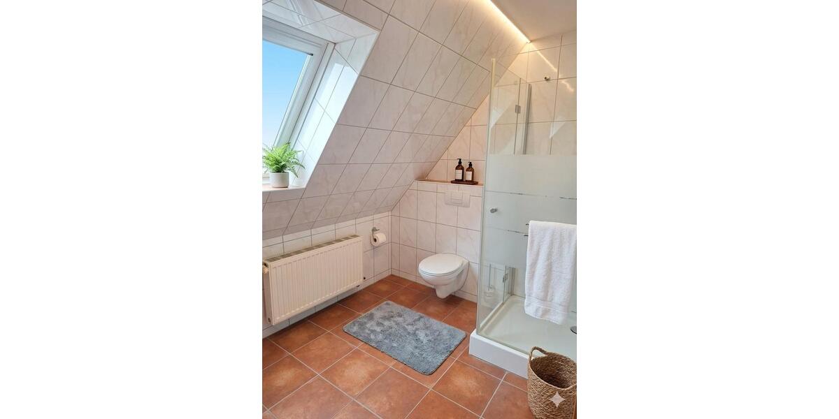 Doppelhaushälfte Goldberg - 6 Zimmer, 200 m&sup2;, 269.000&euro; | Angebot:26121485