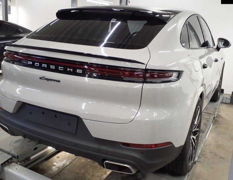 Porsche Cayenne 14.500 km 97.999 &euro; Stuttgart 70499