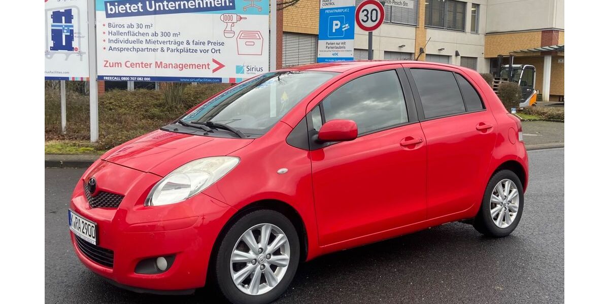 Toyota Yaris 142.000 km 5.400 &euro; Köln 50765