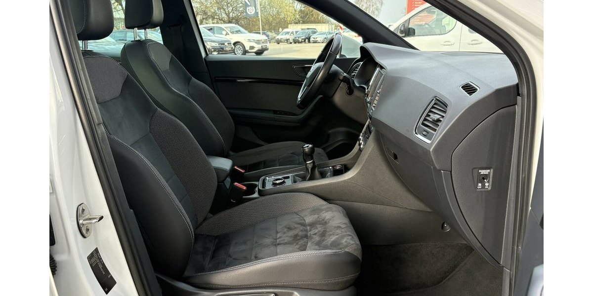 Seat Ateca Xcellence 4Drive 360°/PANO/STANDHZ/DAB/ACC 121.775 km 18.900 &euro; Villingen-Schwenningen 78054