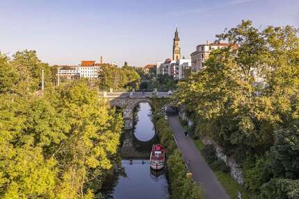 Altbau trifft Wasserlage – 3-Zimmerwohnung mit Balkon im beliebten Plagwitz 3 zimmer