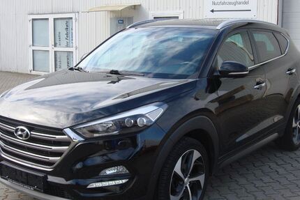 Hyundai TUCSON 175.000 km 14.950 € Halle ( Saale ) 06116