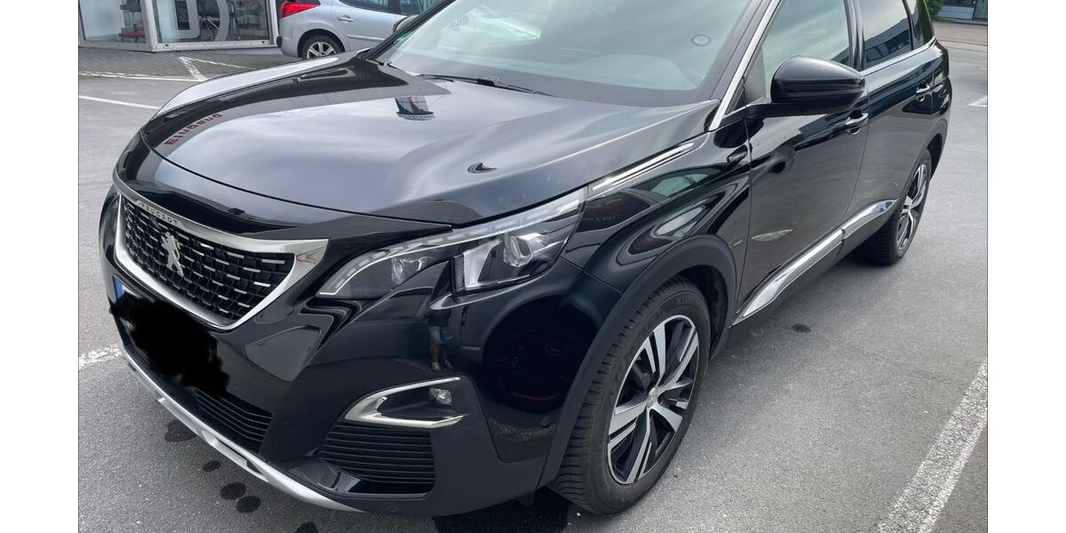 Peugeot 5008 116.000 km 17.850 &euro; Halle 33790