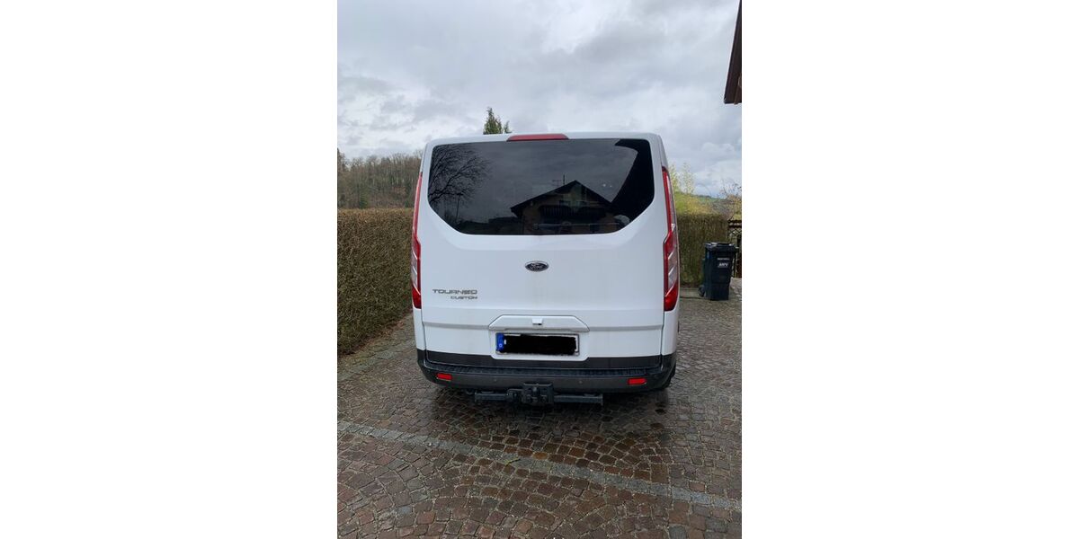 Ford Tourneo Custom 22.597 km 38.250 &euro; Ering 94140