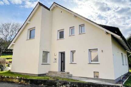 Haus Kalletal - 8 Zimmer, 211 m&sup2;, 230.000&euro; | Angebot:26362271