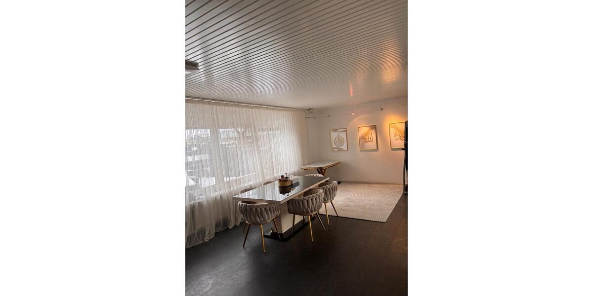 Einfamilienhaus Norderstedt Friedrichsgabe - 8 Zimmer, 300 m&sup2;, 4.000&euro; | Angebot:26563598