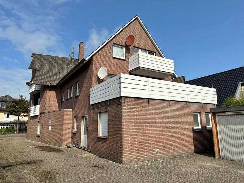 Alles in Deiner Nähe: 4-Zimmer-Oberwohnung mit Einbauküche & Loggia zimmer