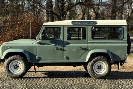 Land Rover Defender 310.475 km 27.500 &euro; München 81675