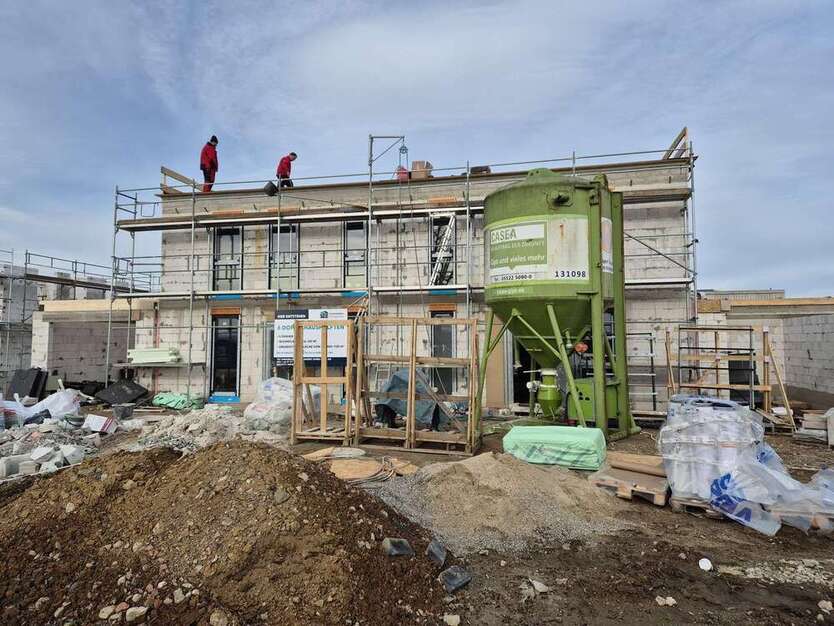 Haus zum Mieten in Gehrden 1.900 € 150 m²