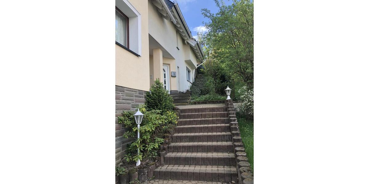 Mehrfamilienhaus, Wohnhaus Burbach - 8 Zimmer, 236 m&sup2;, 365.000&euro; | Angebot:26519982
