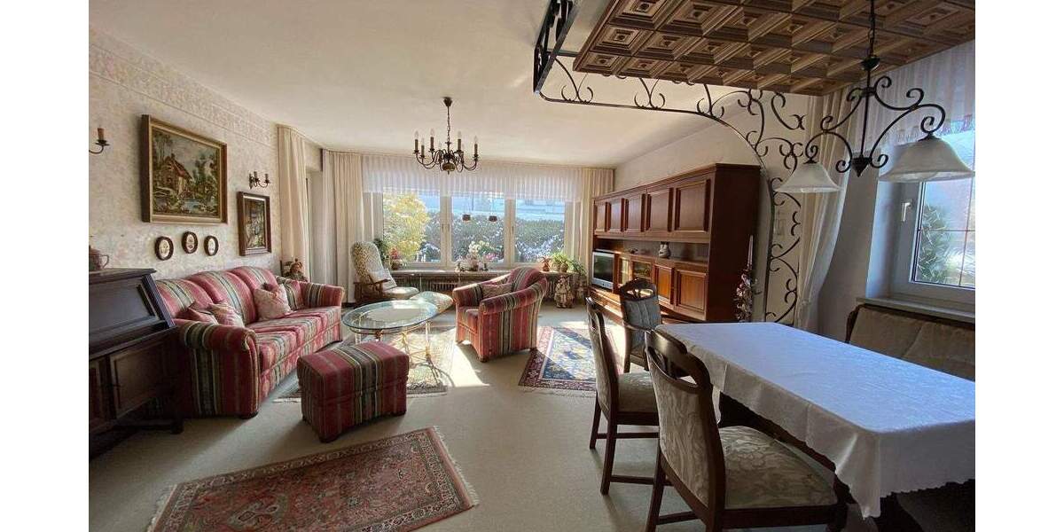 Mehrfamilienhaus, Wohnhaus Langenzenn - 8 Zimmer, 194 m&sup2;, 679.000&euro; | Angebot:25797925