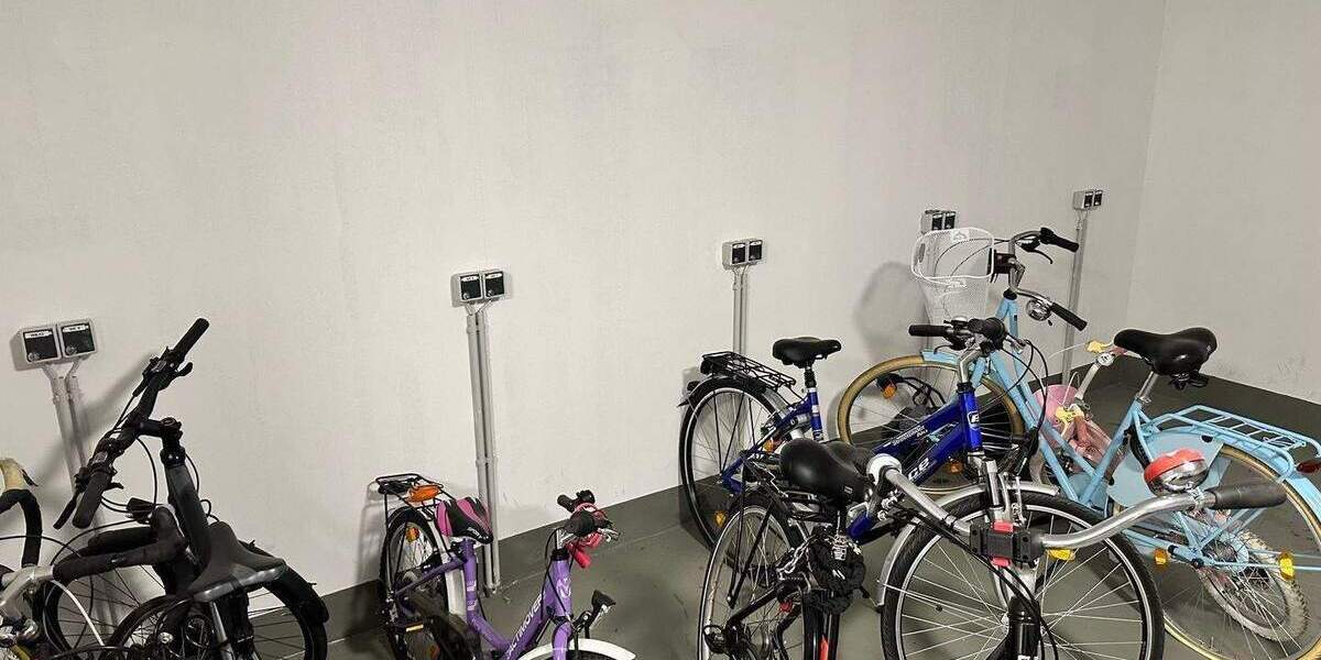 Top moderne 3 Zimmer DG-Wohnung mit 2 Dachterrassen, Aufzug & Einzelgarage! 3 zimmer