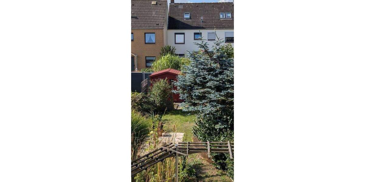 Reihenmittelhaus mit Wintergarten und Stellplatz auf Eigenland, 23569 Lübeck 3 zimmer