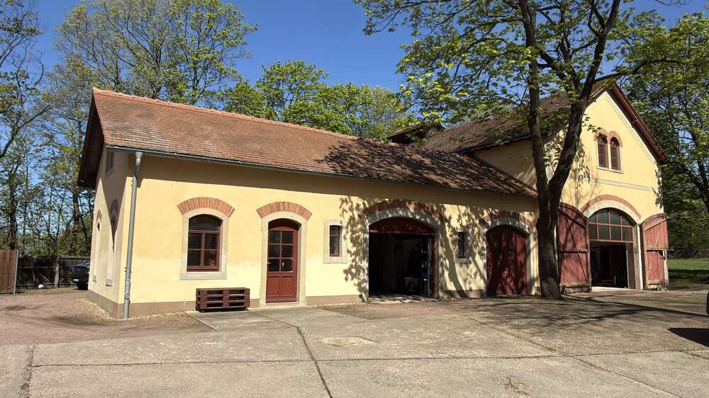 Einfamilienhaus Radebeul - 8 Zimmer, 327 m&sup2;, 800.000&euro; | Angebot:26943740