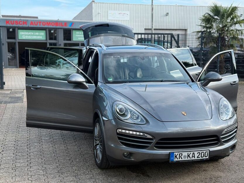 Porsche Cayenne 218.000 km 21.499 € Krefeld 47805