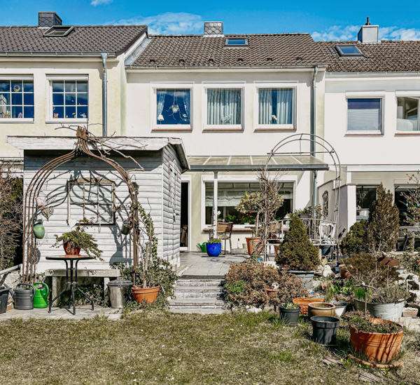 Haus zum Kaufen in Lübeck 289.000 € 82.31 m²