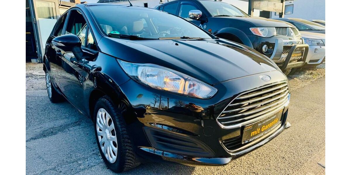 Ford Fiesta 172.000 km 4.450 &euro; München 81825