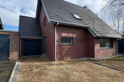 Einfamilienwohnhaus mit Garage in sehr guter Lage! KFW Mittel mit Tilgungsnachlass möglich!