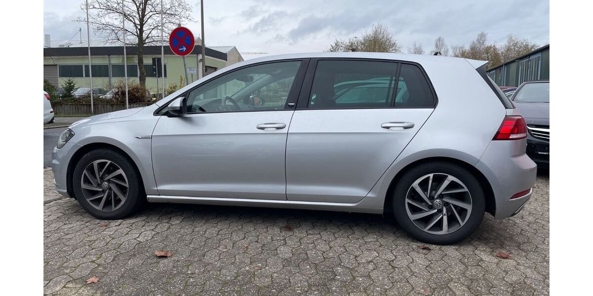 VW Golf 221.923 km 7.980 &euro; Kruft 56642