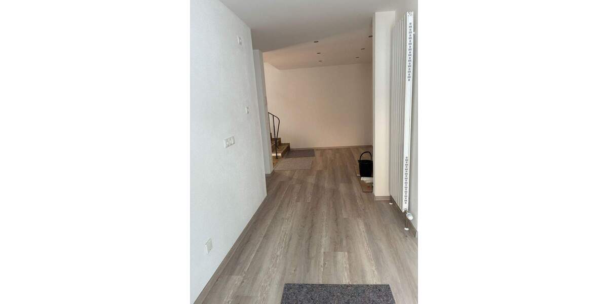 Doppelhaushälfte Landshut Achdorf - 5 Zimmer, 165 m&sup2;, 1.950&euro; | Angebot:24726336