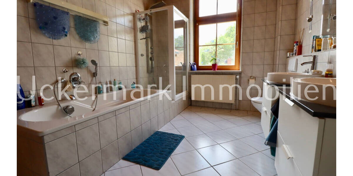 Mehrfamilienhaus, Wohnhaus Lychen - 7 Zimmer, 194 m&sup2;, 298.000&euro; | Angebot:25778922