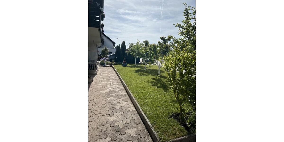 Erdgeschoßwohnung Rottenburg am Neckar - 3 Zimmer, 100 m&sup2;, 1.700&euro; | Angebot:26660130