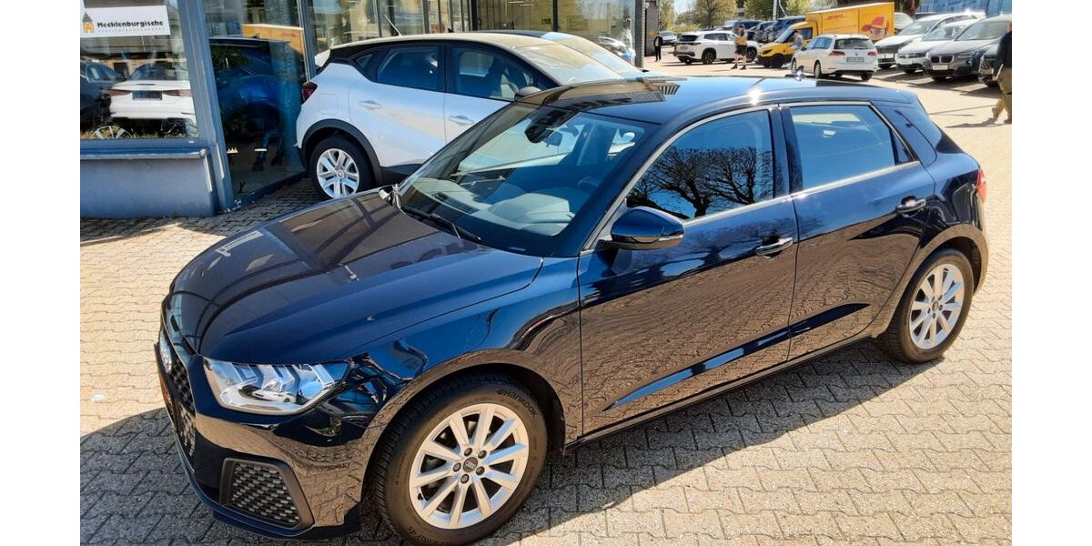 Audi A1 42.000 km 15.990 &euro; Monschau (bei Aachen) 52156