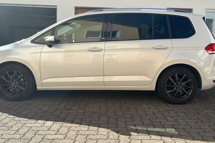 VW Touran 96.500 km 20.299 € Mühlhausen 92360