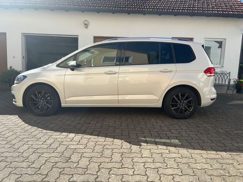 VW Touran 96.500 km 20.299 € Mühlhausen 92360