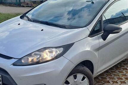 Ford Fiesta 110.000 km 2.650 &euro; Pirmasens 66953