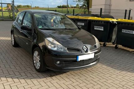 Renault Clio 190.000 km 2.500 &euro; Büdingen 63654
