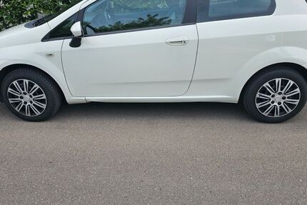 Fiat Punto 128.000 km 2.800 &euro; Ulm 89075