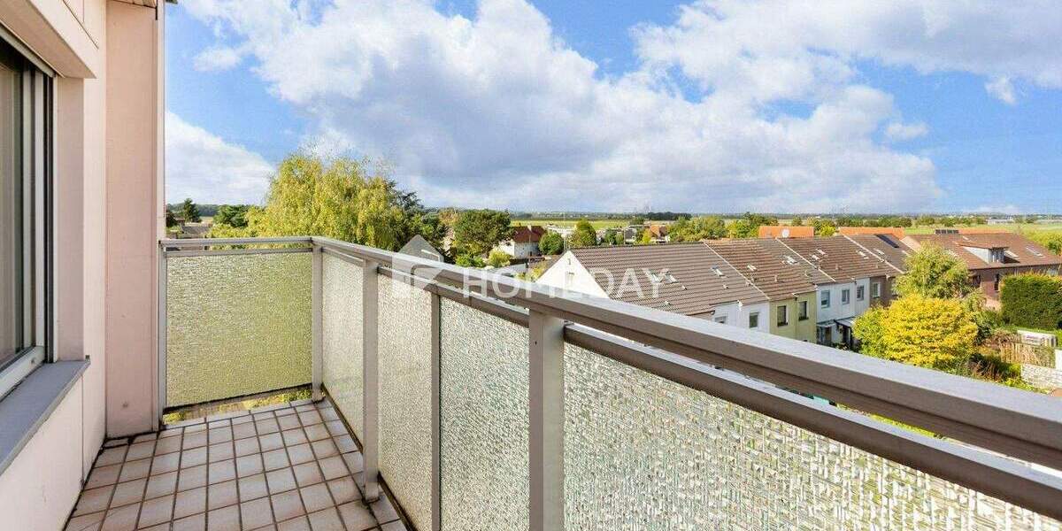 Großzügiges Wohngefühl: Lichtdurchflutete 4-Zimmer-Wohnung mit Westbalkon und Blick ins Grüne 4 zimmer