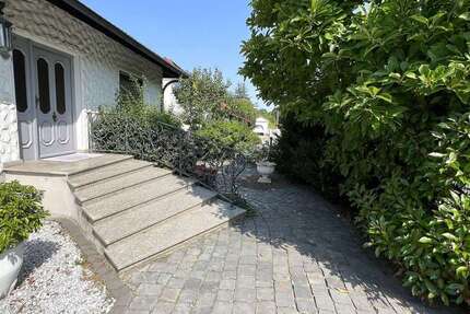 Haus zum Kaufen in Rodgau 895.000 € 242.29 m² 7 zimmer