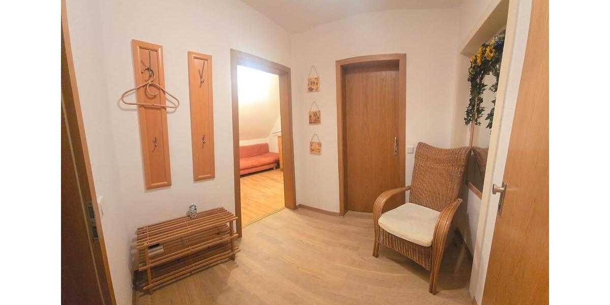 Dachgeschoßwohnung Erwitte - 1.5 Zimmer, 35 m&sup2;, 450&euro; | Angebot:27579405