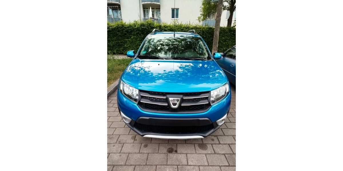 Dacia Sandero 150.300 km 5.900 &euro; Regensburg 93055