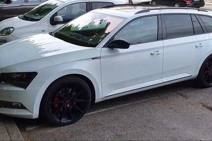 Skoda Superb 154.700 km 17.900 &euro; Greiz 07973